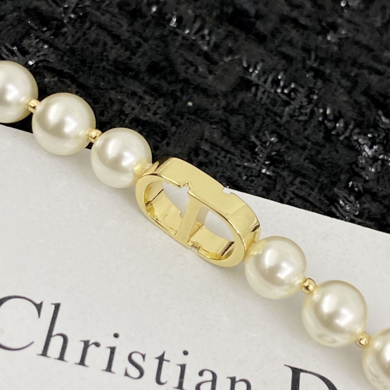 chr1st1an D10r bracelets